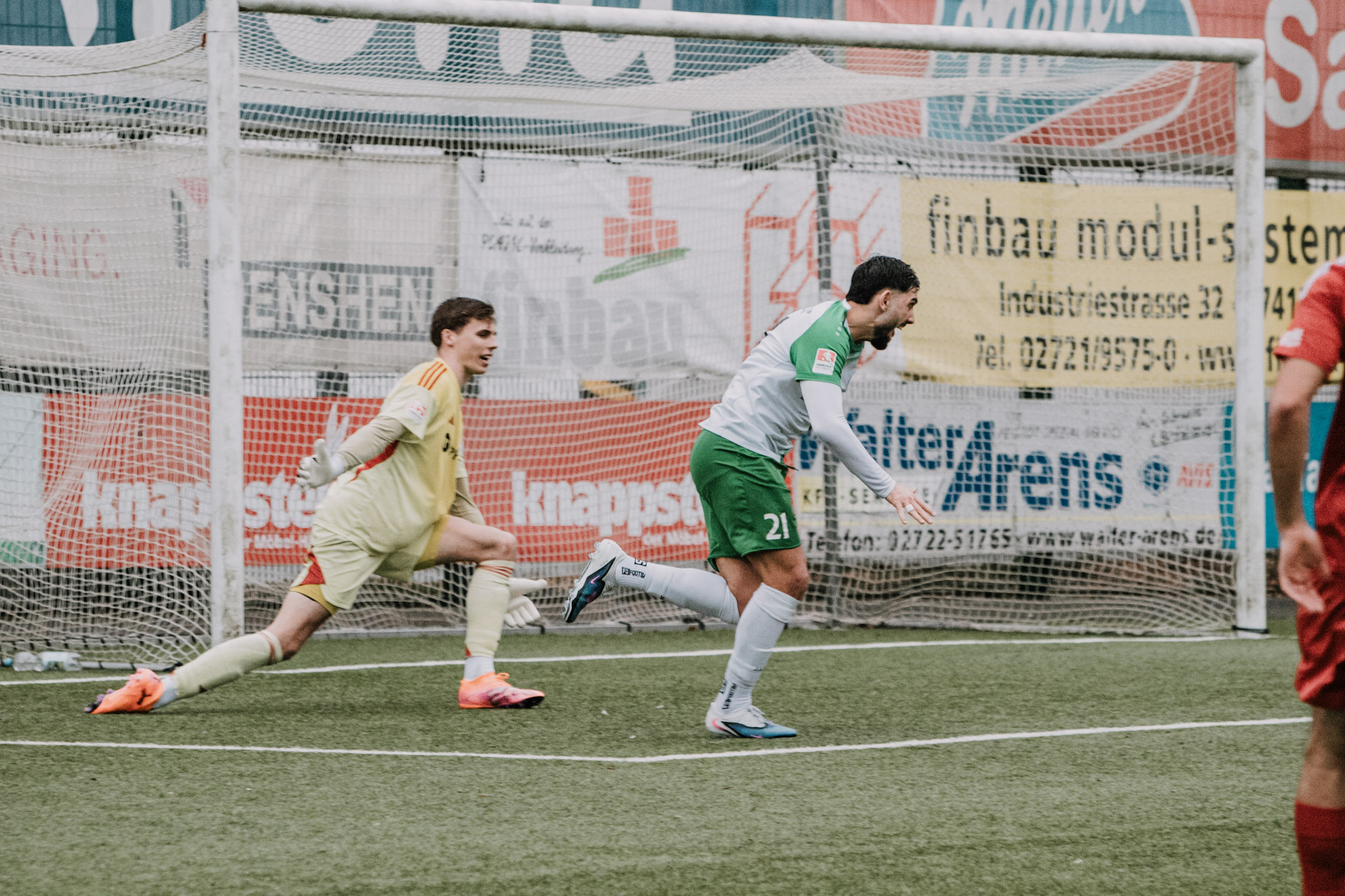 4 Tore, Ehrung und jede Menge Aluminium