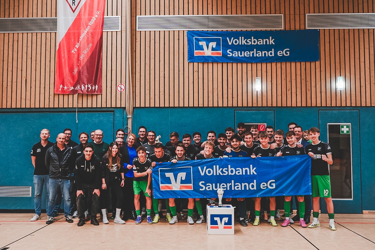 Senioren und Junioren holen Hallen-Titel in Finnentrop